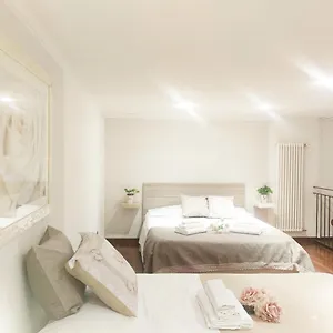 https://apt-santa-mariahouse-202.hotels-amalfi.com