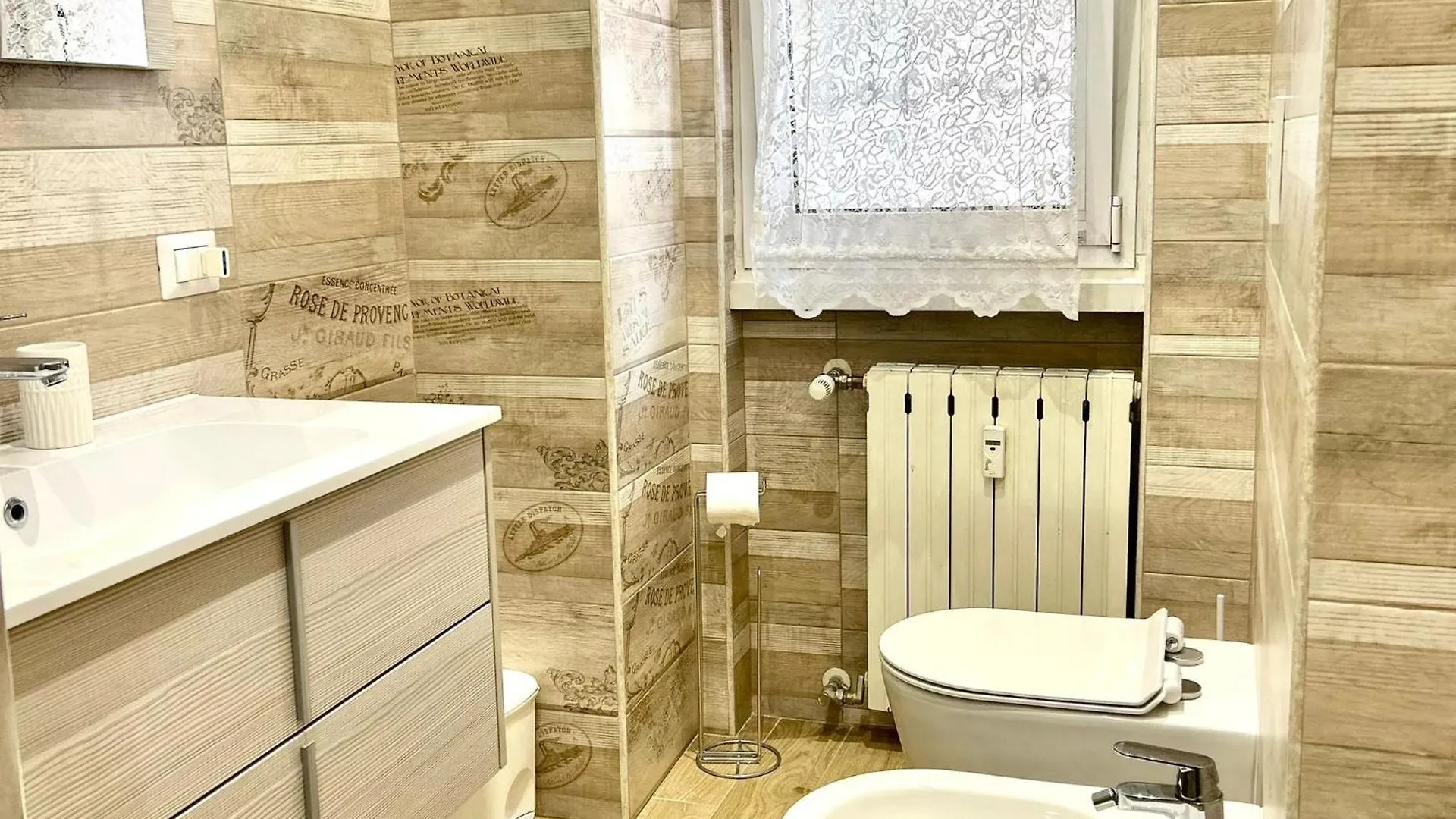 Lovely 2 Room Apartment With Small Garden Milan