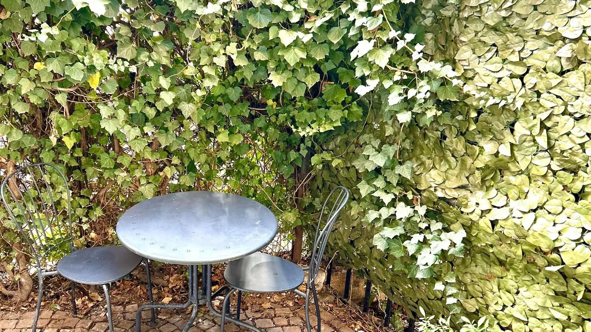 Lovely 2 Room Apartment With Small Garden Milan Italie