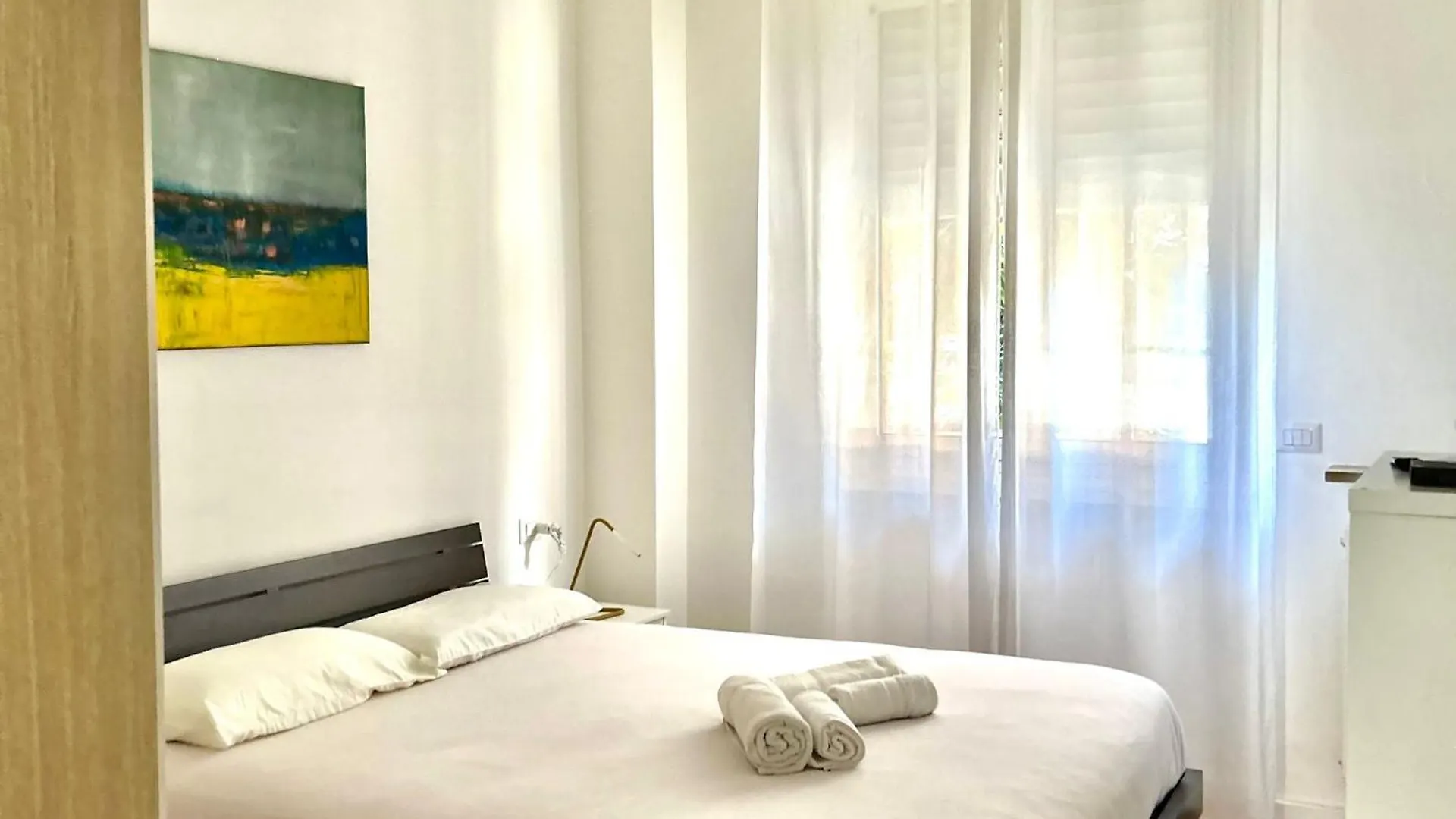 Lovely 2 Room Apartment With Small Garden Milan