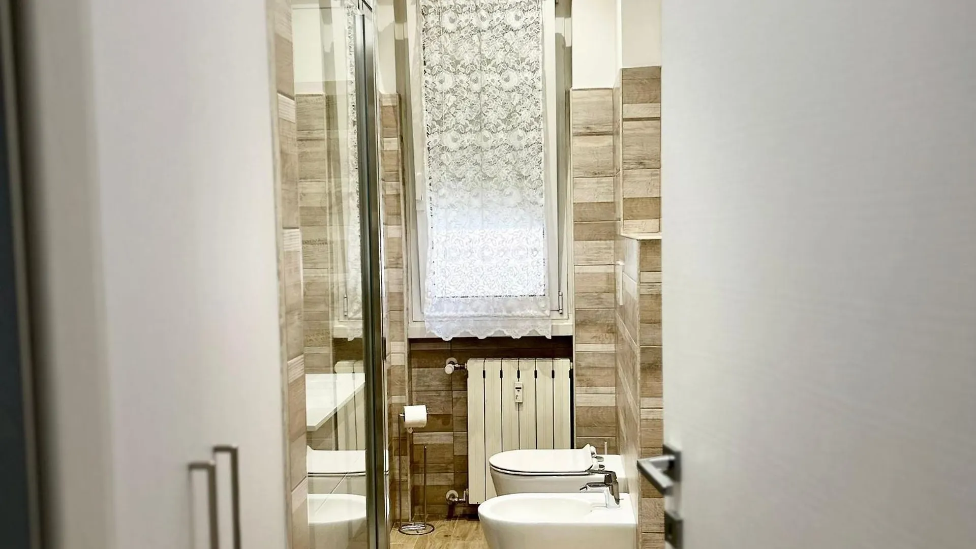Lovely 2 Room Apartment With Small Garden Milan