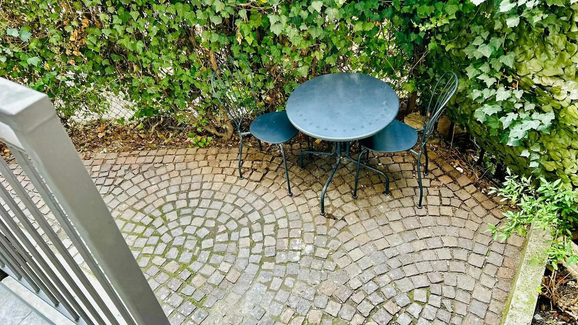 Lovely 2 Room Apartment With Small Garden Milan