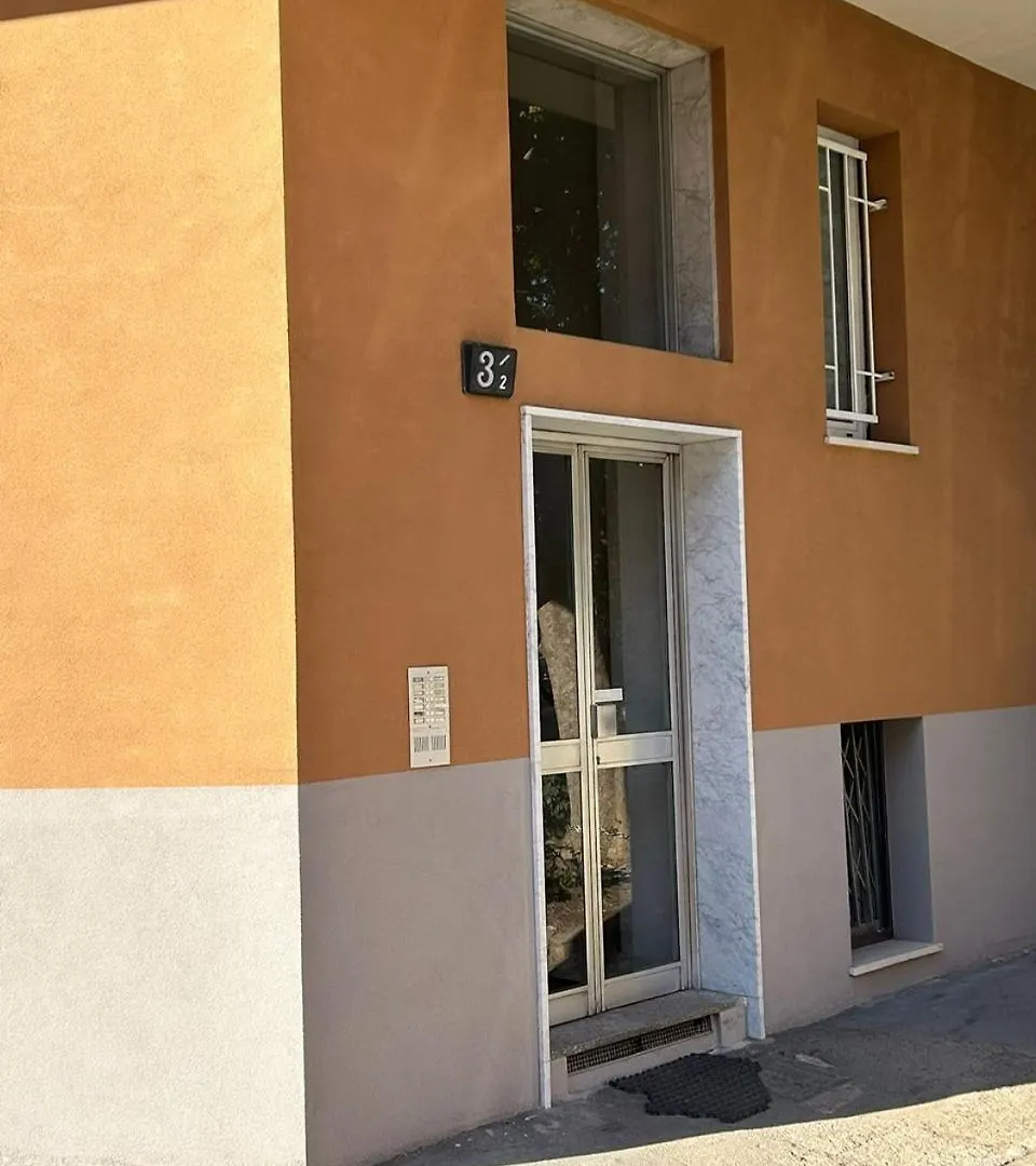 Lovely 2 Room Apartment With Small Garden Milan